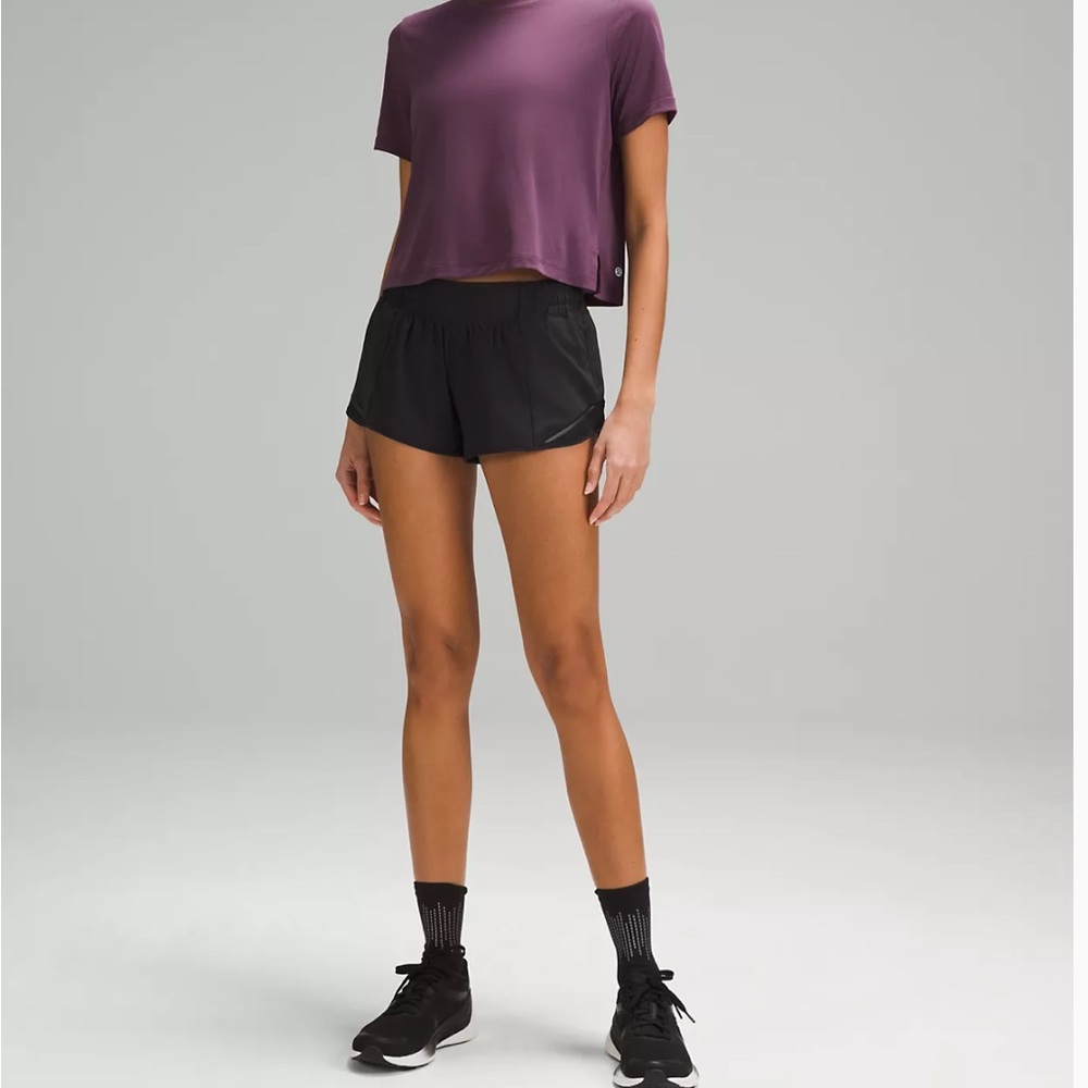 Lululemon Hotty Hot low-rise shorts